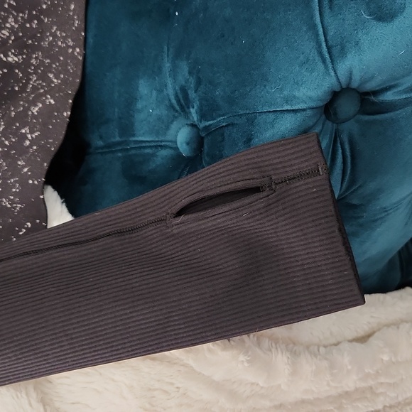 NWOT Lululemon Cropped Half Zip - Picture 4 of 4